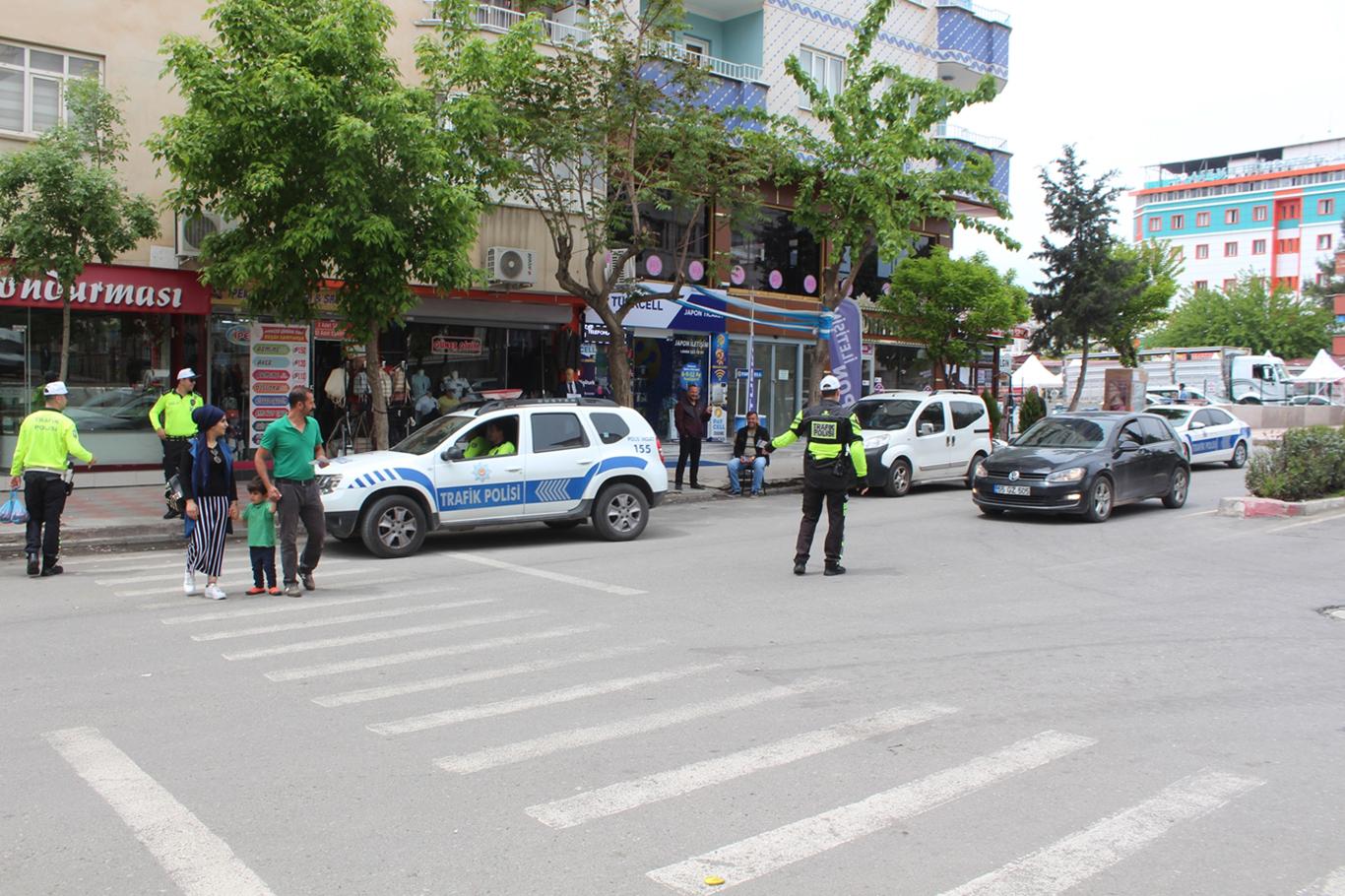 Siirt'te 'Öncelik hayatın öncelik yayanın' etkinliği düzenlendi Siirt'te 'Öncelik hayatın öncelik yayanın' etkinliği düzenlendi